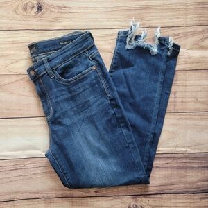 Judy Blue Women's JB82227DK Mid-Rise Chopped Hem Relaxed Fit Jeans Size 11/30